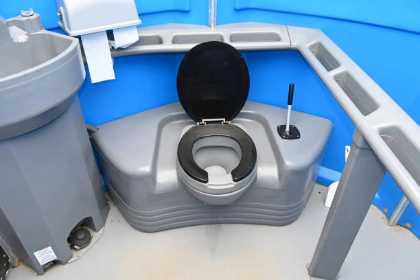 Best Porta potty rental near me  in Lowell, IN